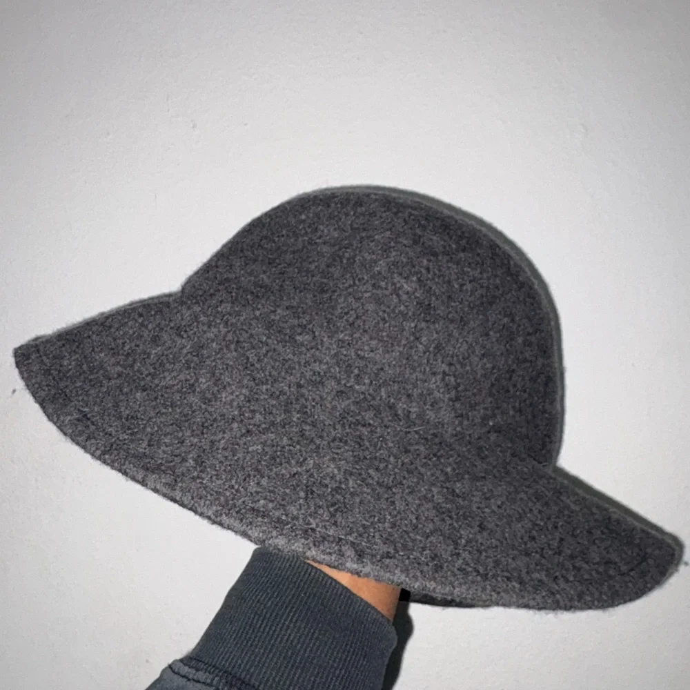 Zara Charcoal Gray Wool  Cloche Hat